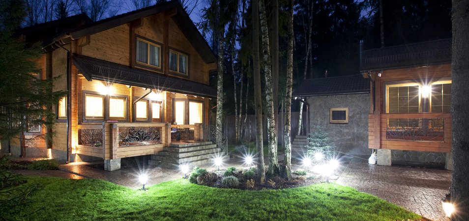 Советы по выбору и установке осветительных приборов для участка загородного дома